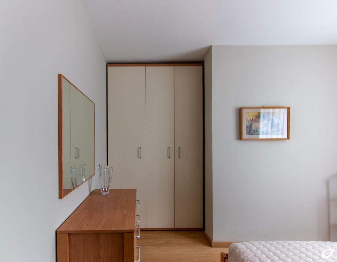 2-Bedroom Apt, With Balcony & Aircondition - 50 M From The Beach Марина-ди-Пьетрасанта Экстерьер фото